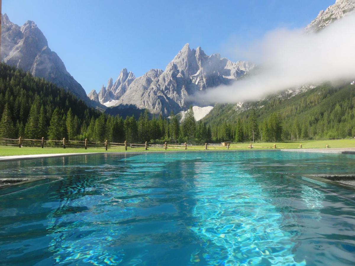 Hotel Dolomitenhof & Chalet Alte Post Sexten Екстер'єр фото