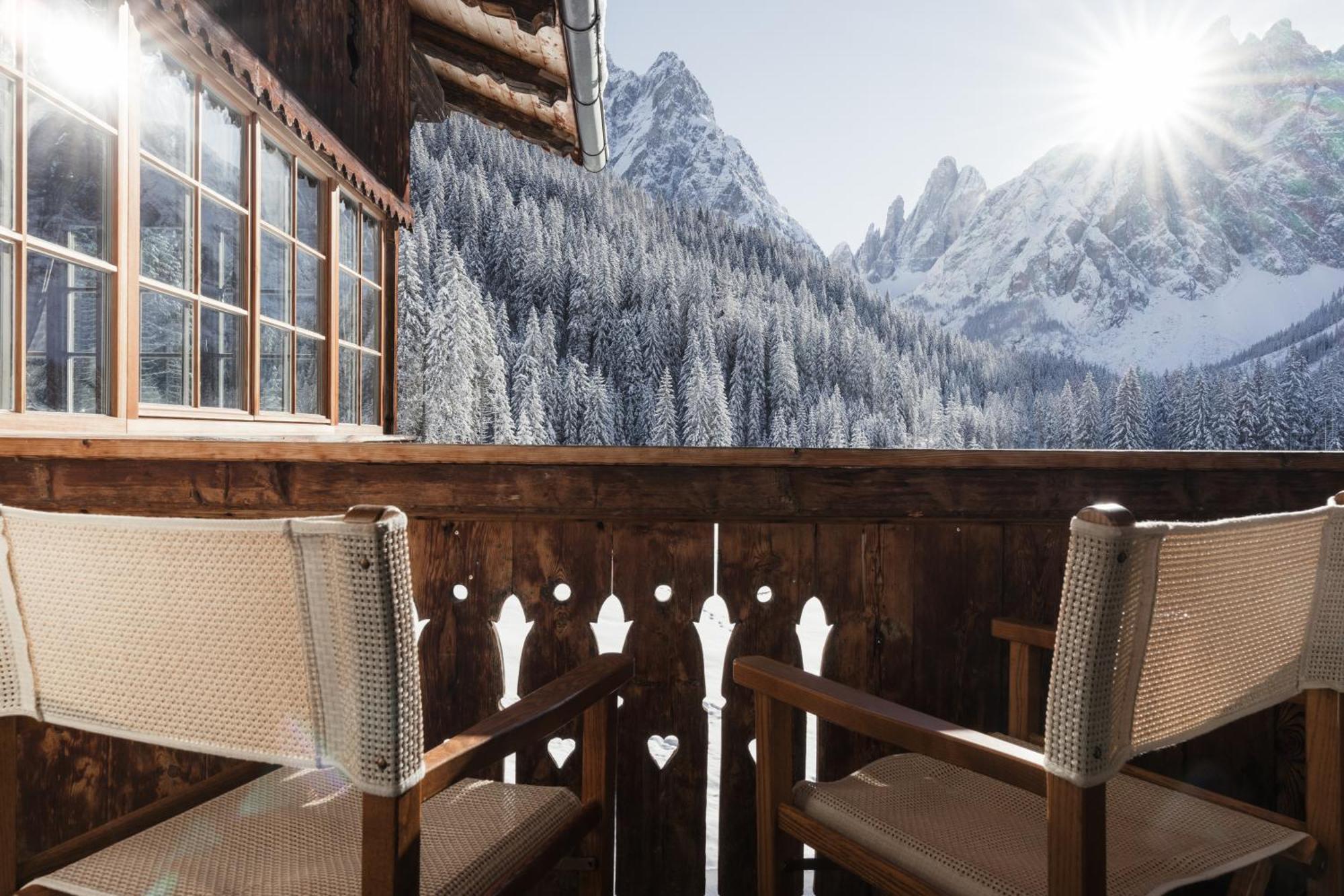 Hotel Dolomitenhof & Chalet Alte Post Sexten Екстер'єр фото