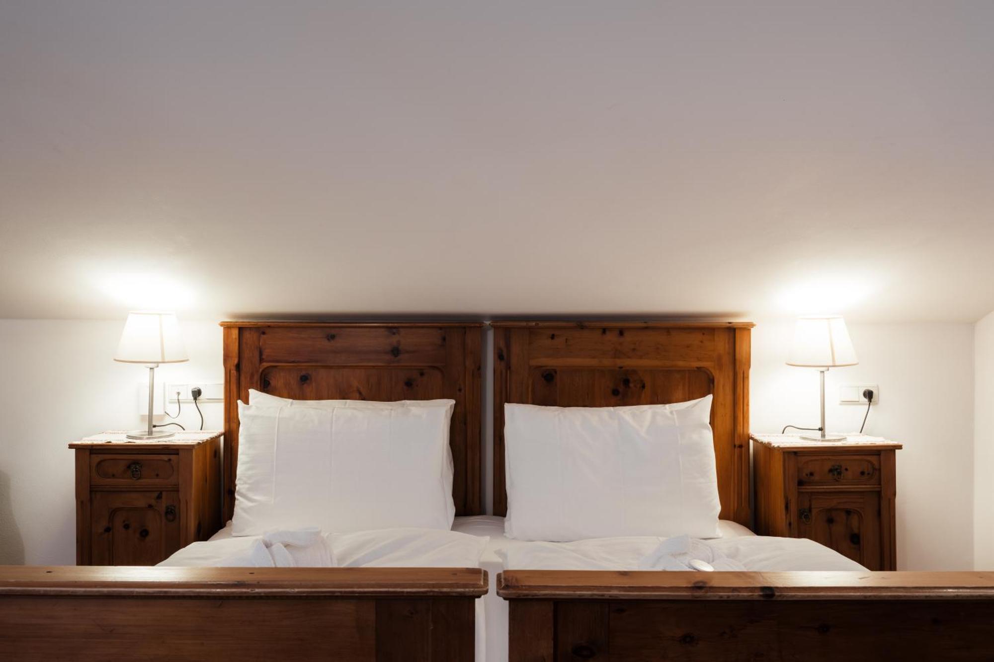 Hotel Dolomitenhof & Chalet Alte Post Sexten Екстер'єр фото
