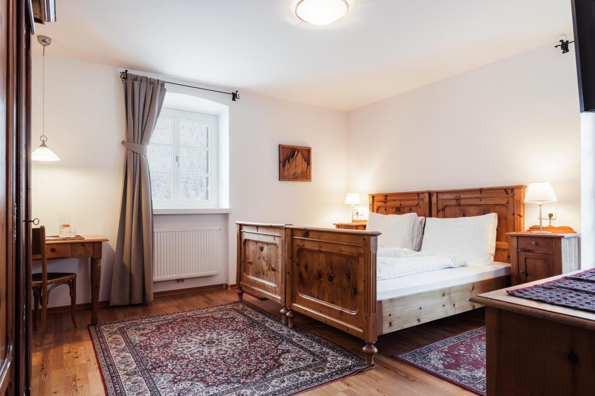 Hotel Dolomitenhof & Chalet Alte Post Sexten Екстер'єр фото