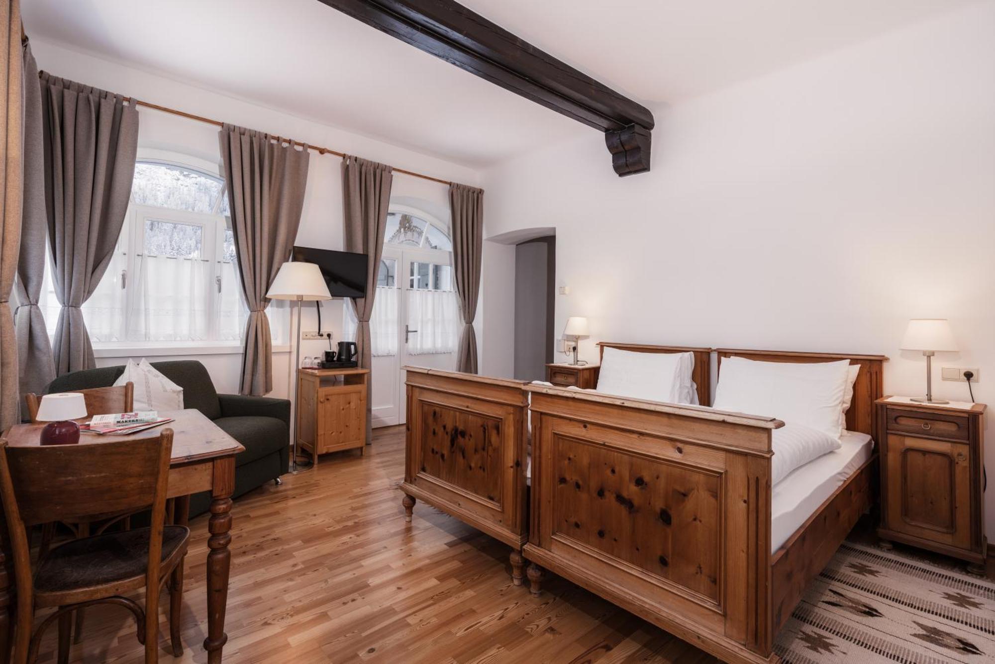 Hotel Dolomitenhof & Chalet Alte Post Sexten Екстер'єр фото