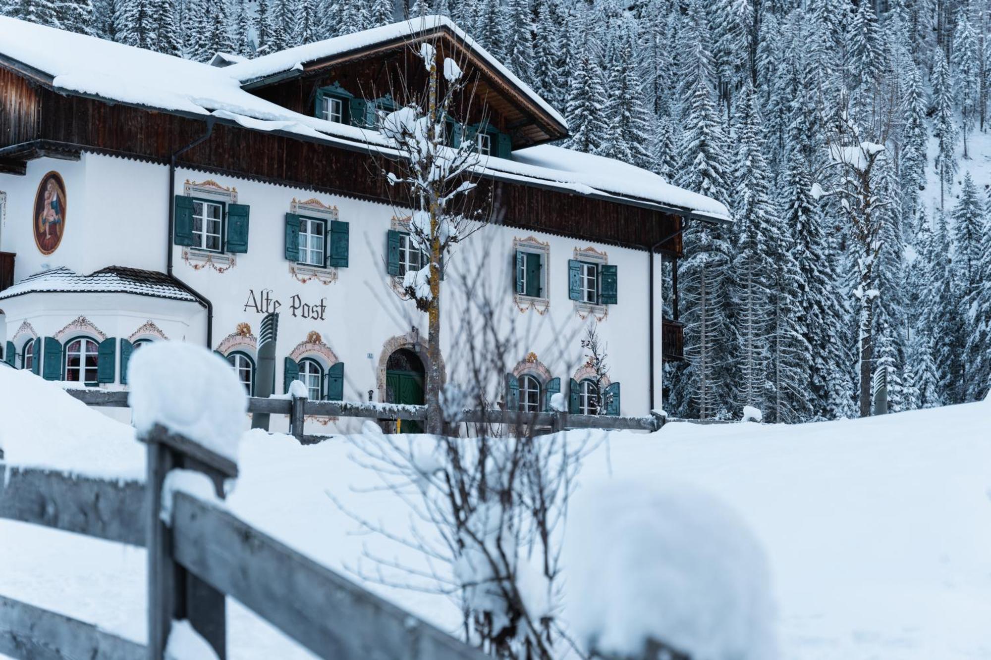 Hotel Dolomitenhof & Chalet Alte Post Sexten Екстер'єр фото