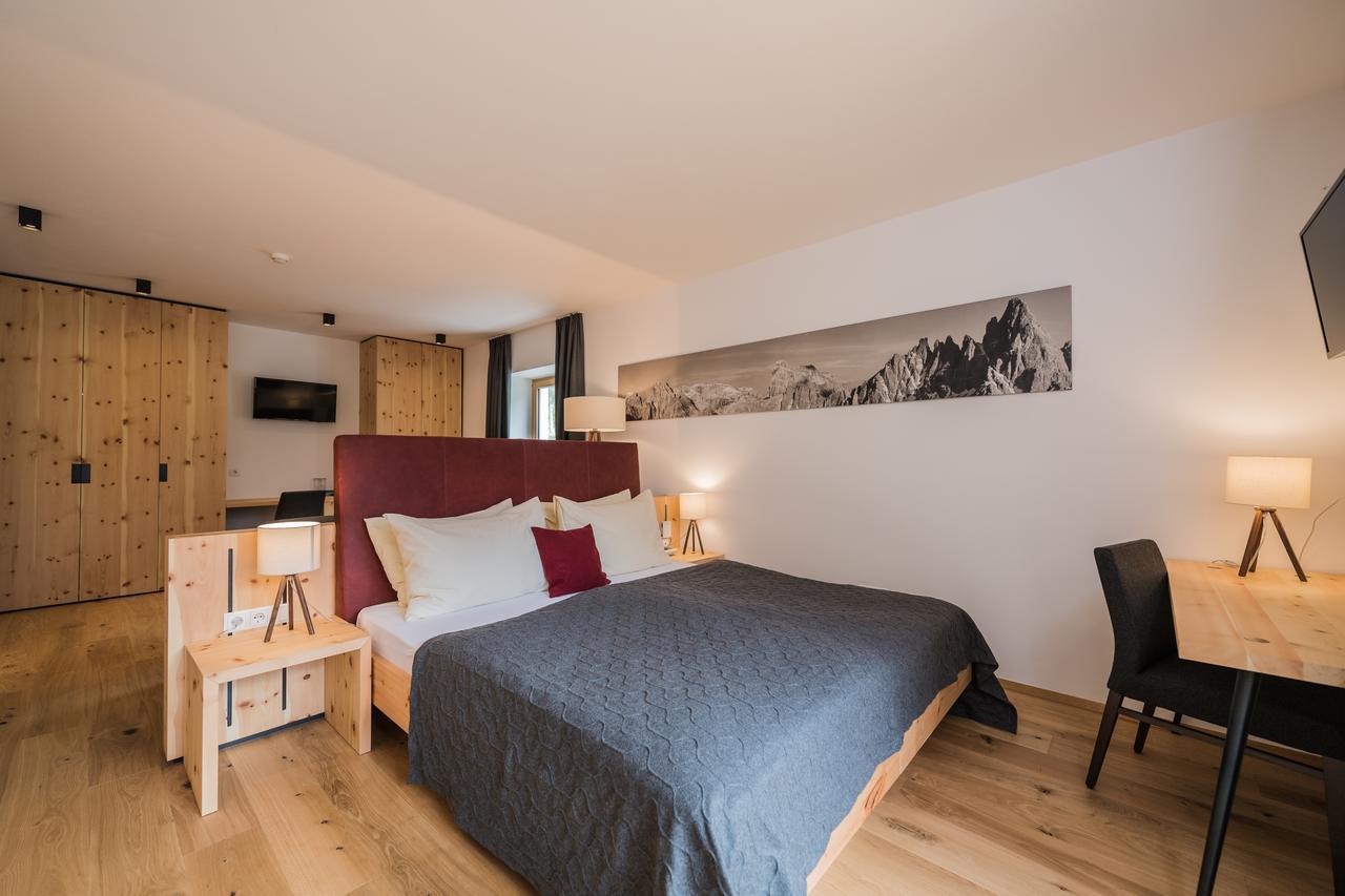 Hotel Dolomitenhof & Chalet Alte Post Sexten Екстер'єр фото